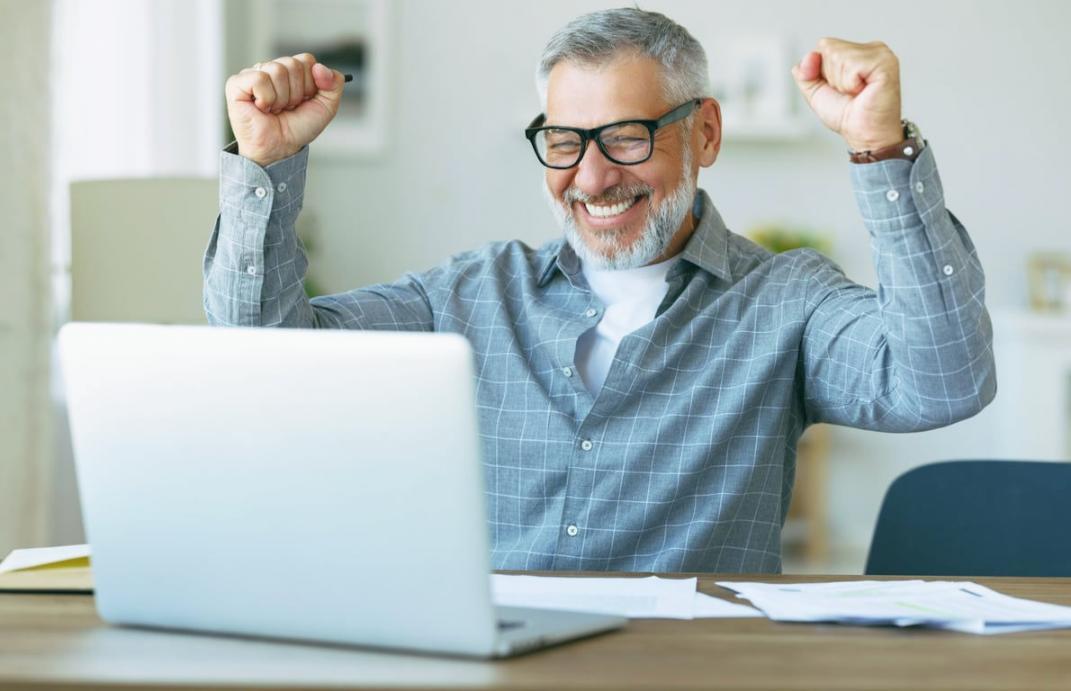 Plattformoberfläche mit verschiedenen Lernmodulen